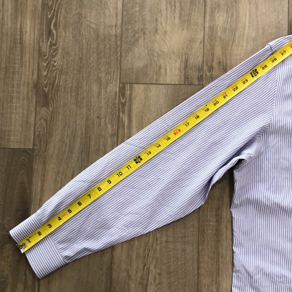 Like new! - BANANA REPUBLiC Non-Iron Classic Fit 100% Cotton Button Down Shirt - Picture 10 of 10